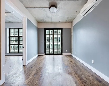 187 Kent Avenue - Photo Thumbnail 4