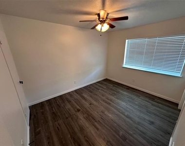 4011 Cole Avenue - Photo Thumbnail 6