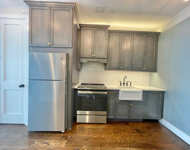 187 Kent Avenue - Photo Thumbnail 2