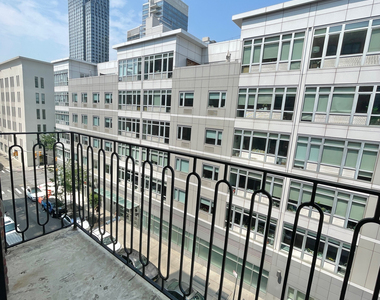 187 Kent Avenue - Photo Thumbnail 8