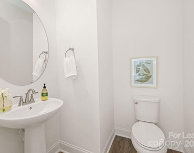 3308 Glade Drive - Photo Thumbnail 5