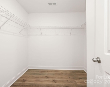 3308 Glade Drive - Photo Thumbnail 14