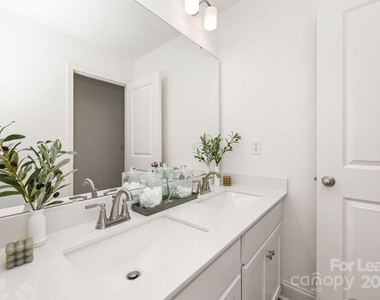 3308 Glade Drive - Photo Thumbnail 11