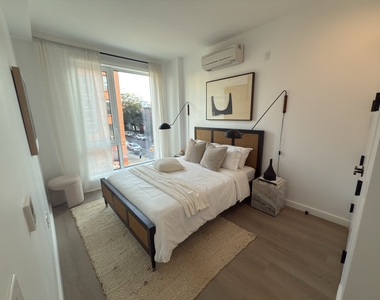 953 Dean Street - Photo Thumbnail 3