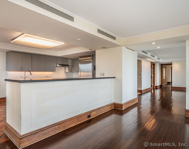1 Gold Street - Photo Thumbnail 15