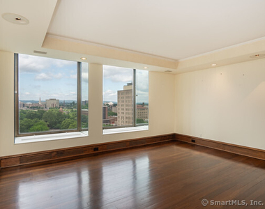 1 Gold Street - Photo Thumbnail 16