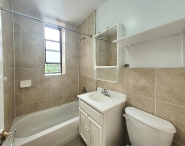West 204th Street - Photo Thumbnail 5