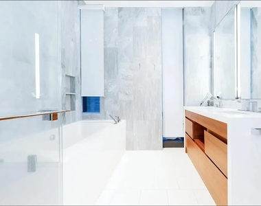 277 5th Avenue - Photo Thumbnail 2