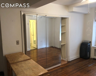 5 Tudor City Place - Photo Thumbnail 4