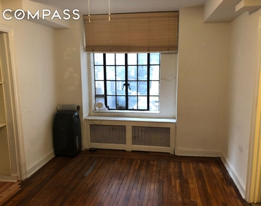 5 Tudor City Place - Photo Thumbnail 3