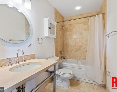 815 King Street - Photo Thumbnail 14