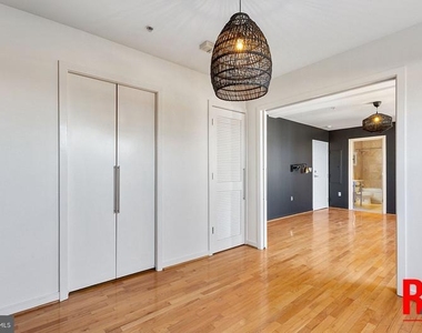 815 King Street - Photo Thumbnail 11