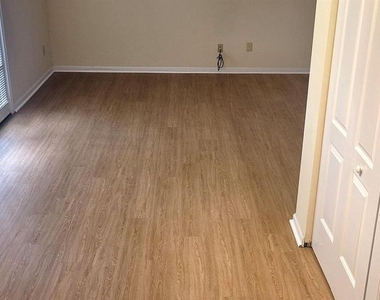 1356 Villa Way - Photo Thumbnail 14