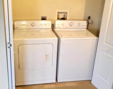 1356 Villa Way - Photo Thumbnail 15