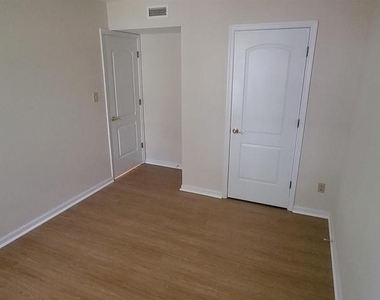 1356 Villa Way - Photo Thumbnail 19