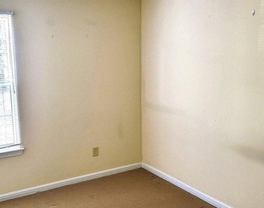 1356 Villa Way - Photo Thumbnail 10