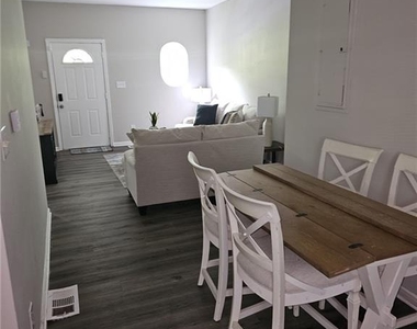 971 Colquitt Place Nw - Photo Thumbnail 2