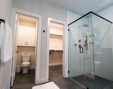 10023 Piping Rock Lane - Photo Thumbnail 18
