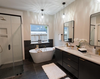 10023 Piping Rock Lane - Photo Thumbnail 12