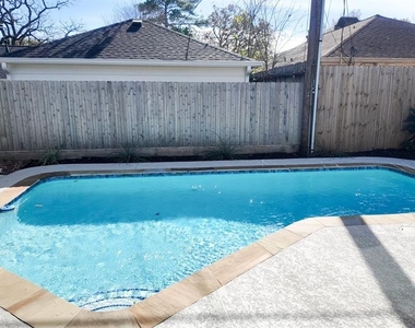 10023 Piping Rock Lane - Photo Thumbnail 27