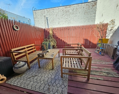 95th Street and 4th Avenue - Photo Thumbnail 5