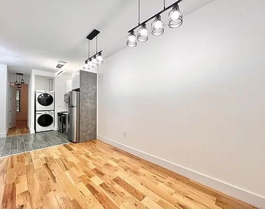 640 Kosciuszko Street - Photo Thumbnail 1