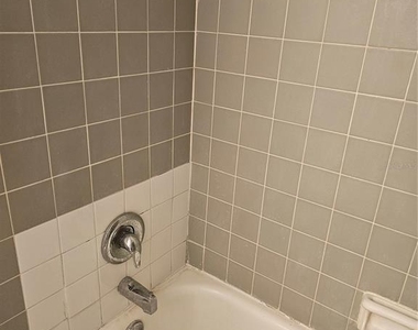 7701 Starkey Road - Photo Thumbnail 15