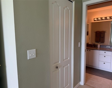 5320 Hyland Hills Avenue - Photo Thumbnail 17