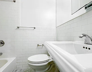 344 east 55th street - Photo Thumbnail 5
