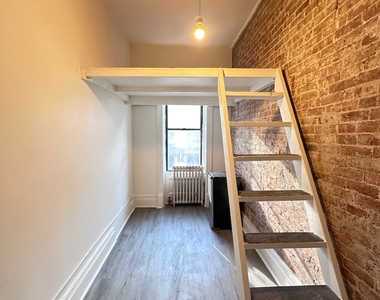  West 46th Street - Photo Thumbnail 1