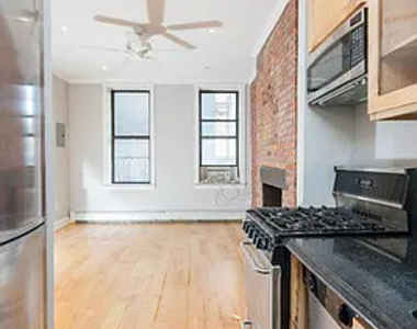 42 Avenue B - Photo Thumbnail 4