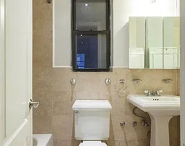42 Avenue B - Photo Thumbnail 1
