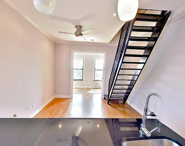 60 Avenue B - Photo Thumbnail 3