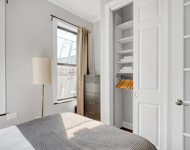 60 Avenue B - Photo Thumbnail 4
