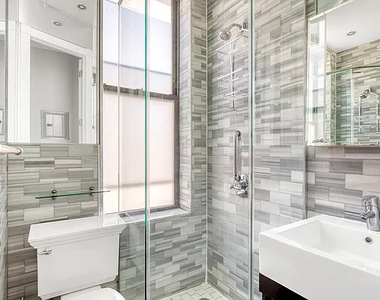 60 Avenue B - Photo Thumbnail 8