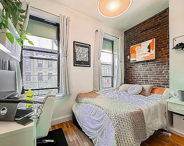 452 East 84th Street - Photo Thumbnail 6