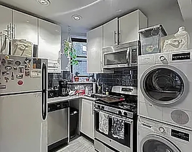452 East 84th Street - Photo Thumbnail 3