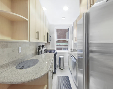 Park Avenue - Photo Thumbnail 3