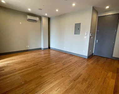 337 Melrose Street - Photo Thumbnail 5