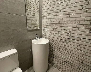 337 Melrose Street - Photo Thumbnail 13