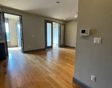 337 Melrose Street - Photo Thumbnail 4