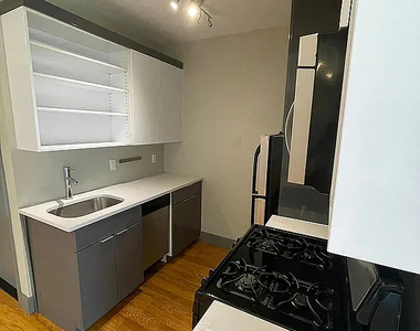 337 Melrose Street - Photo Thumbnail 12