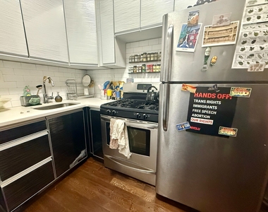 26 Wilson Avenue - Photo Thumbnail 3