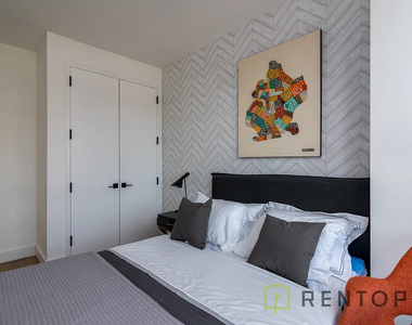 824 Lexington Avenue - Photo Thumbnail 3