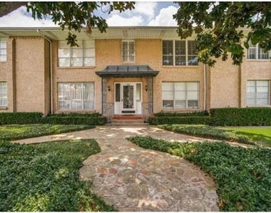 8604 Baltimore Drive - Photo Thumbnail 2