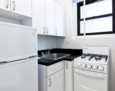 East 58th Street - Photo Thumbnail 1