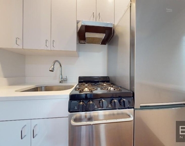 East 46th Street - Photo Thumbnail 1