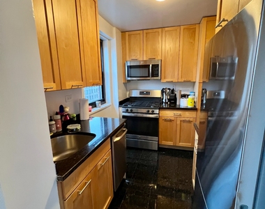 145 4th Avenue - Photo Thumbnail 8