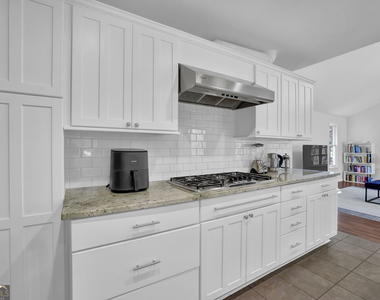 3474 Hildon Circle - Photo Thumbnail 31