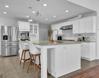 3474 Hildon Circle - Photo Thumbnail 2